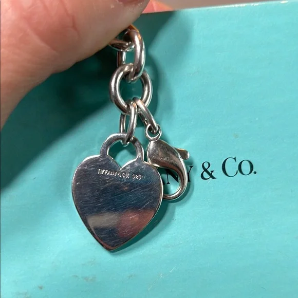 Tiffany & Co. Silver Charm Bracelet with Heart - Picture 4 of 6